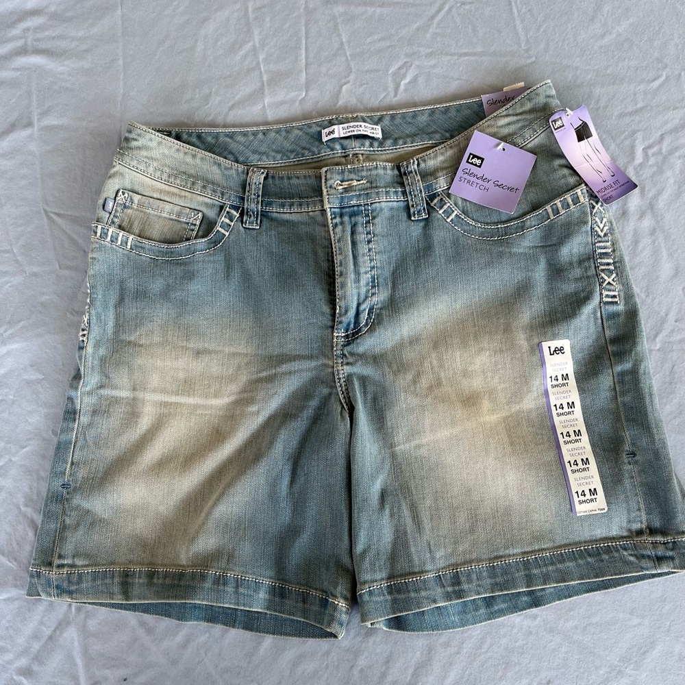 New with tags Lee Slender Secret lower in the waist shorts